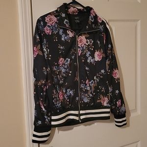 NWOT Rue 21 floral jacket Size M